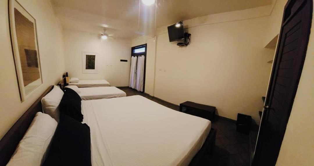 Hotel And Coffe Azul León Екстериор снимка
