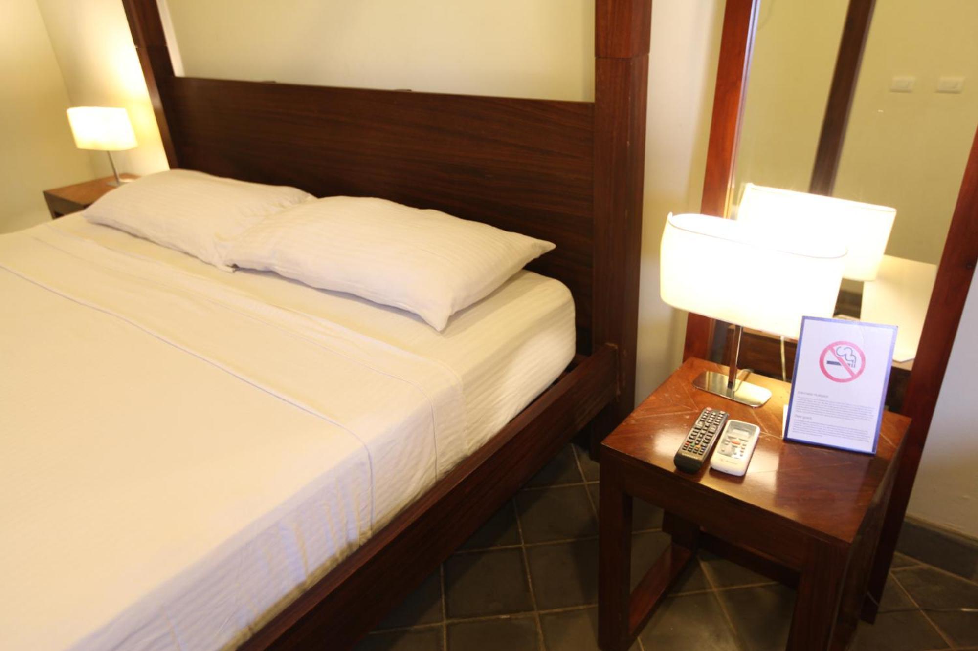 Hotel And Coffe Azul León Екстериор снимка
